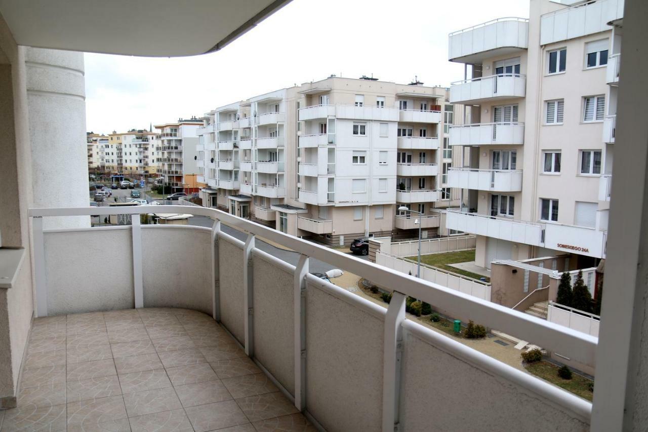 Apartament F&J #12 Torun Exterior photo
